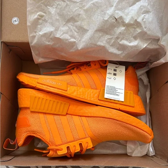 NIB Women’s adidas shoes size 9 - Picture 4 of 6